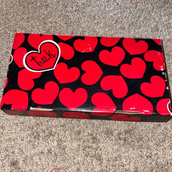 Tuk red velvet kitty heels - Picture 4 of 5